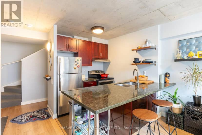 702 - 36 Charlotte Street — photo 3 of 34
