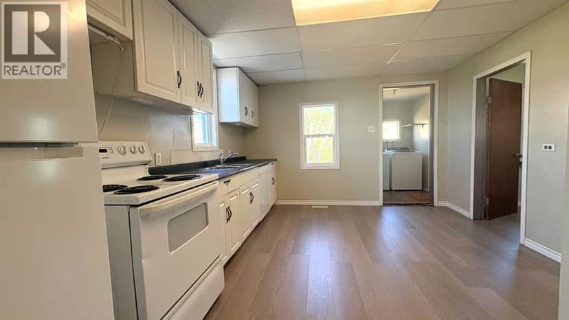 602 5 Avenue, Wainwright, photo 3