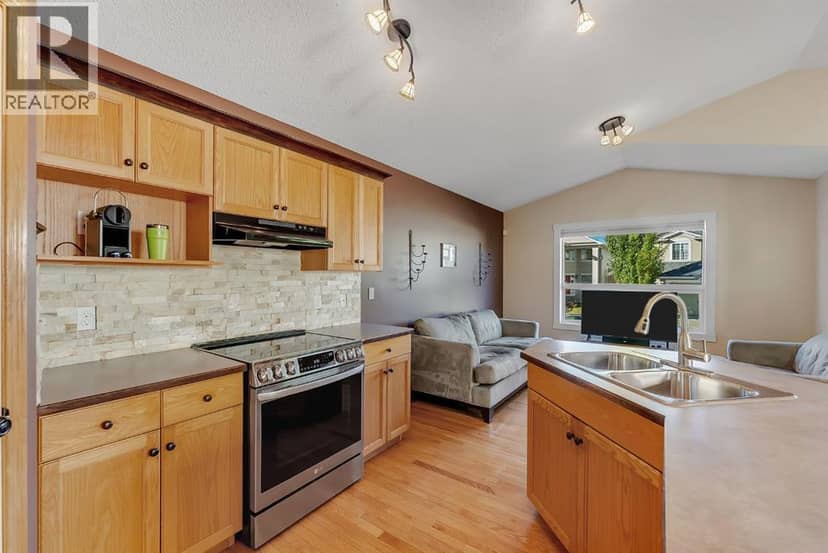 82 Bridleridge Road SW — photo 14 of 40