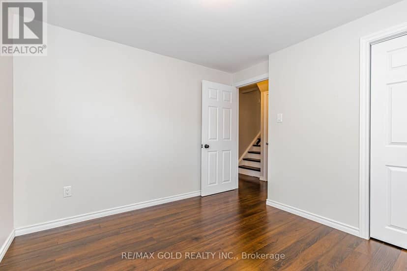 45 Grange Drive — photo 37 of 40