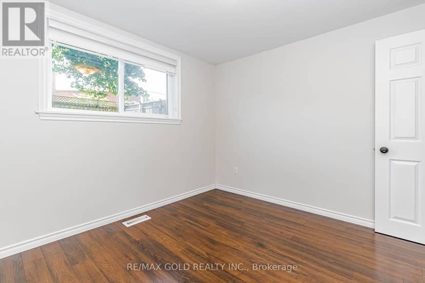 45 Grange Drive — photo 38 of 40