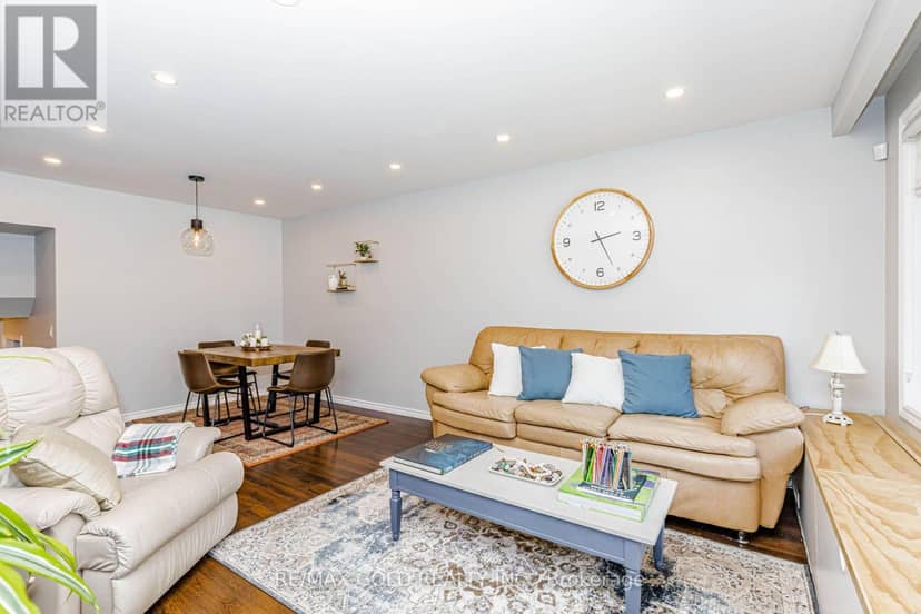 45 Grange Drive, Brampton, photo 6