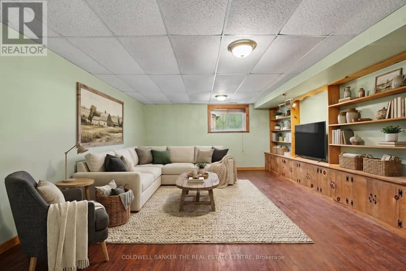 227 Butterfield Road — photo 12 of 40