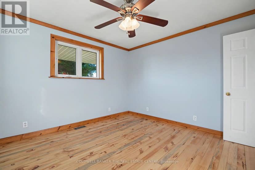 227 Butterfield Road — photo 33 of 40