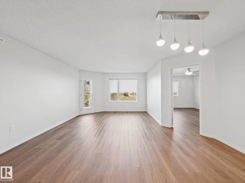 #404 69 Crystal Ln — photo 16 of 40