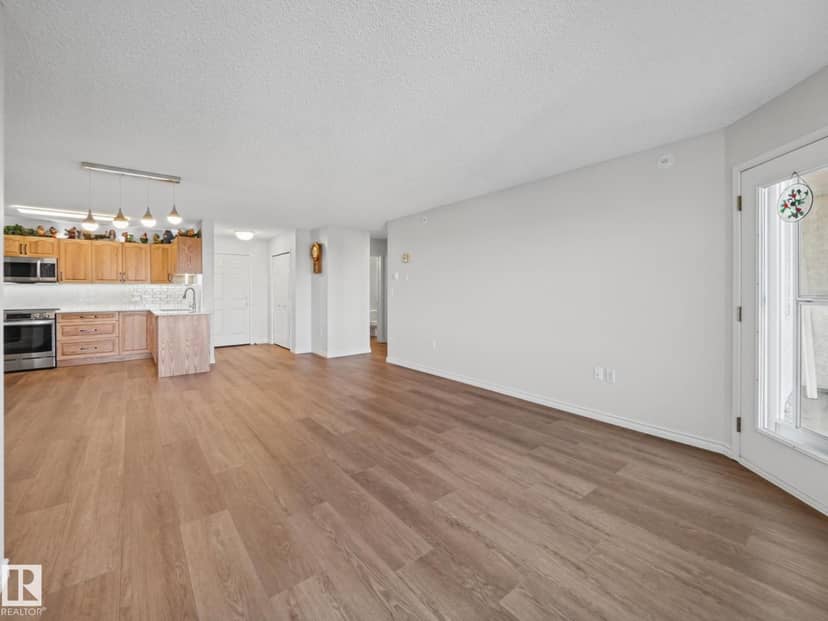 #404 69 Crystal Ln — photo 14 of 40