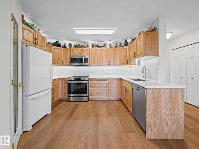 #404 69 Crystal Ln, Sherwood Park, photo 5