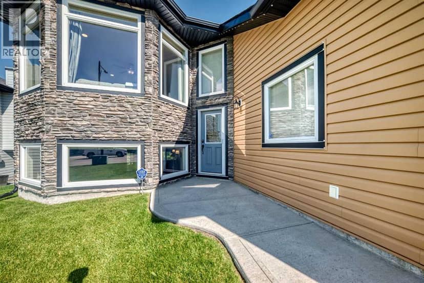 31 Erhart Close, Olds, photo 2