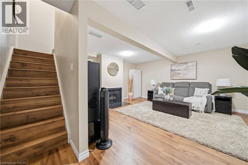 255 NORTHLAKE Drive Unit# 28 — photo 26 of 40