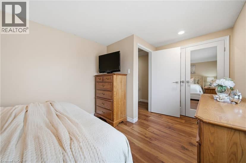 255 NORTHLAKE Drive Unit# 28 — photo 18 of 40