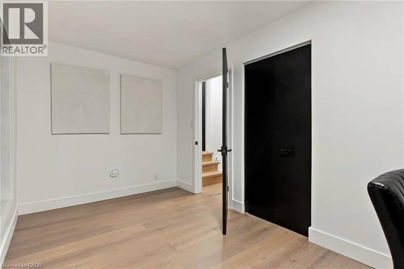 207 LINDEN Drive — photo 29 of 38