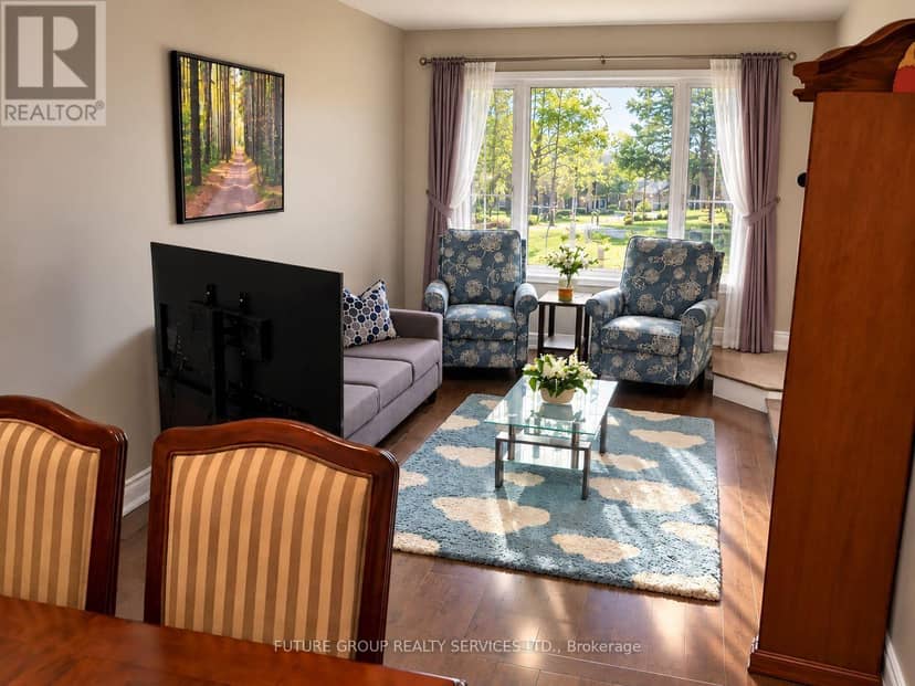 40 Lyton Crescent — photo 5 of 20
