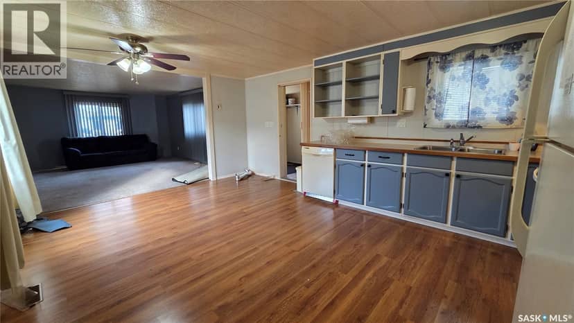 485 32nd STREET, Battleford, photo 3