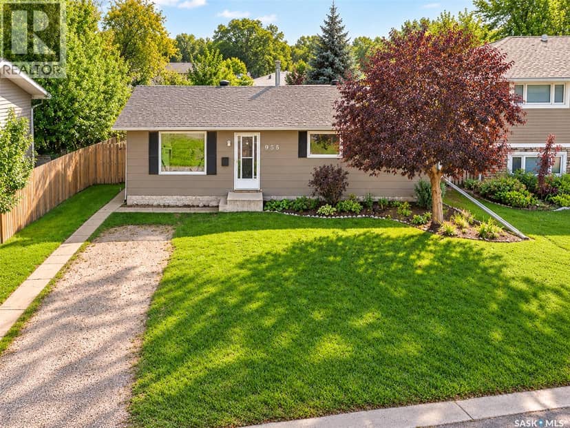 955 Holdsworth CRESCENT, Moose Jaw, photo 3