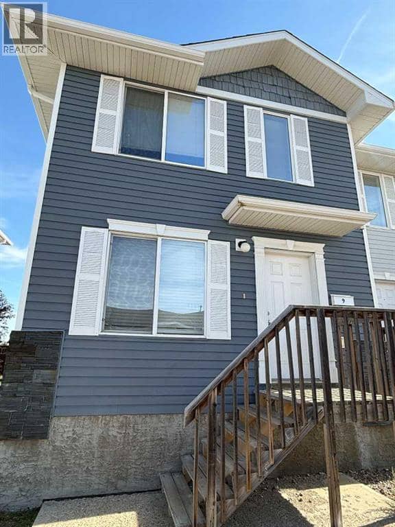 9, 4729 18 Street — photo 1 of 23