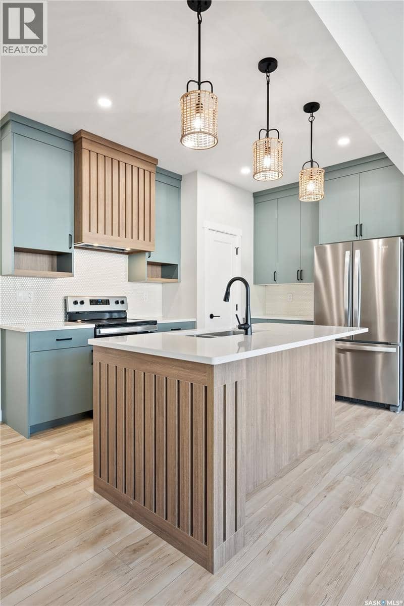 427 Yuel CRESCENT — photo 15 of 40