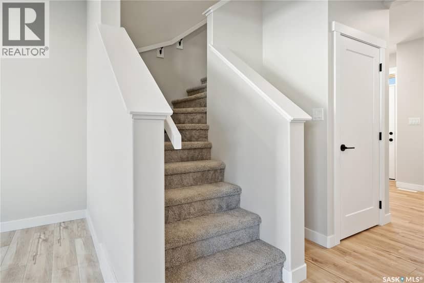 427 Yuel CRESCENT — photo 21 of 40