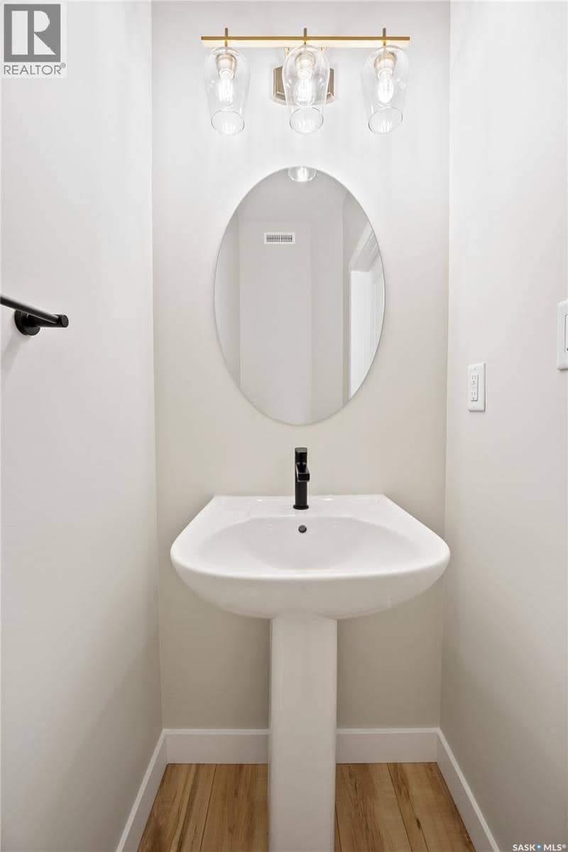 427 Yuel CRESCENT — photo 19 of 40