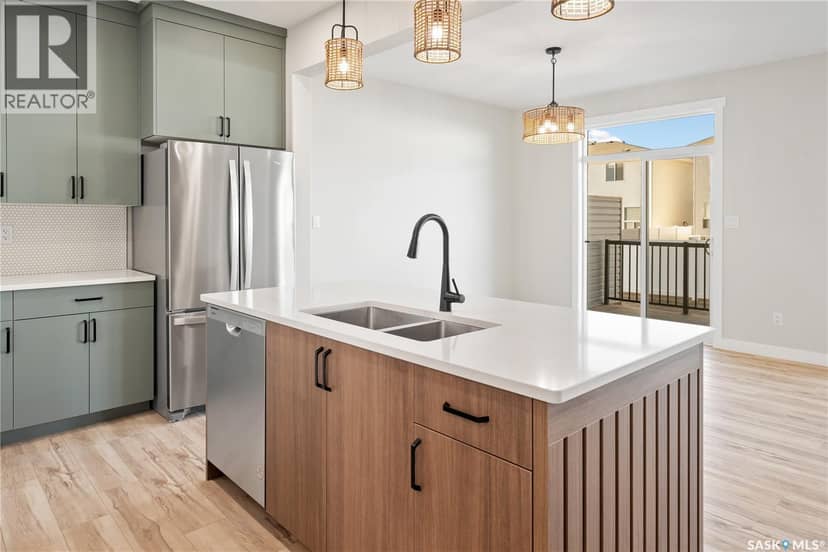 427 Yuel CRESCENT — photo 10 of 40