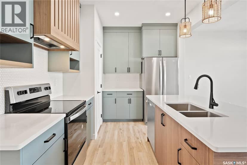427 Yuel CRESCENT — photo 11 of 40