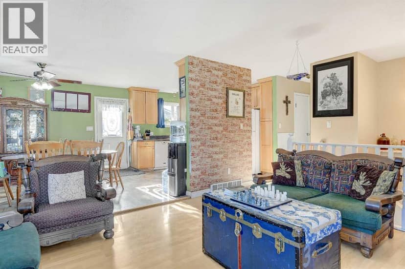 10411 103 Avenue — photo 15 of 40