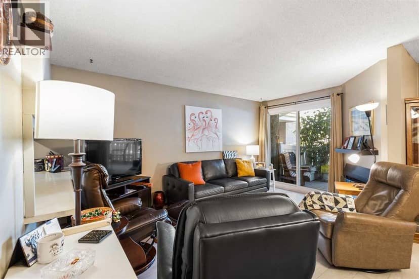 16, 3015 51 Street SW, Calgary, photo 7