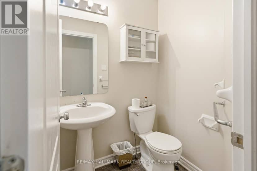800 Long Point Circle, Ottawa, photo 5