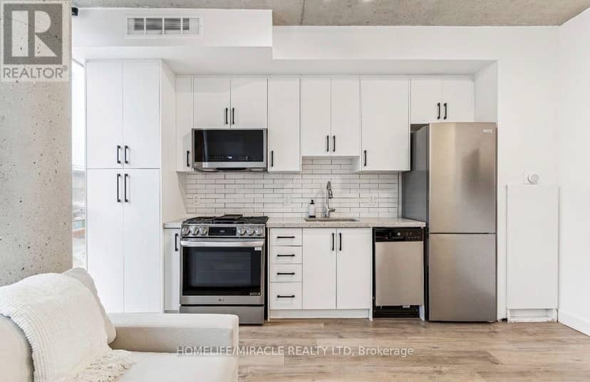 207 - 318 King Street E — photo 12 of 18