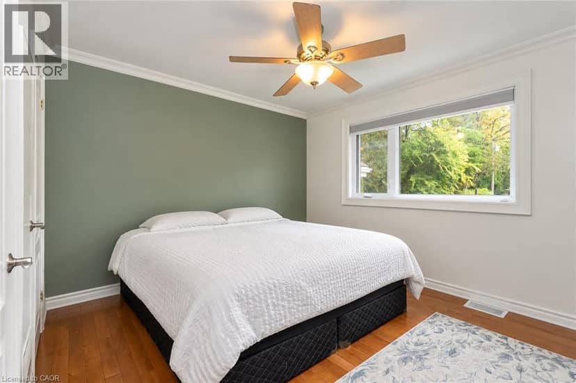 284 MAPLEDENE Drive — photo 12 of 34