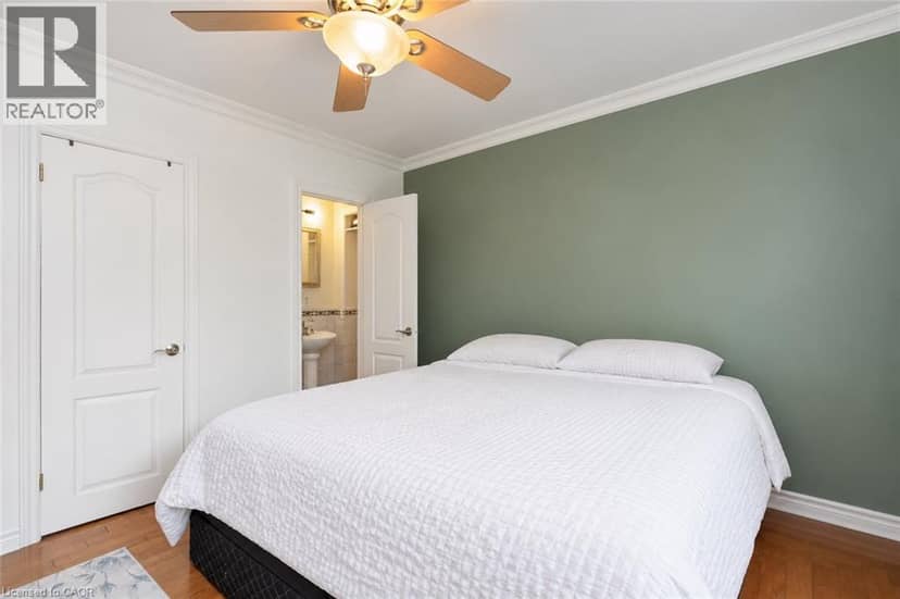 284 MAPLEDENE Drive — photo 11 of 34