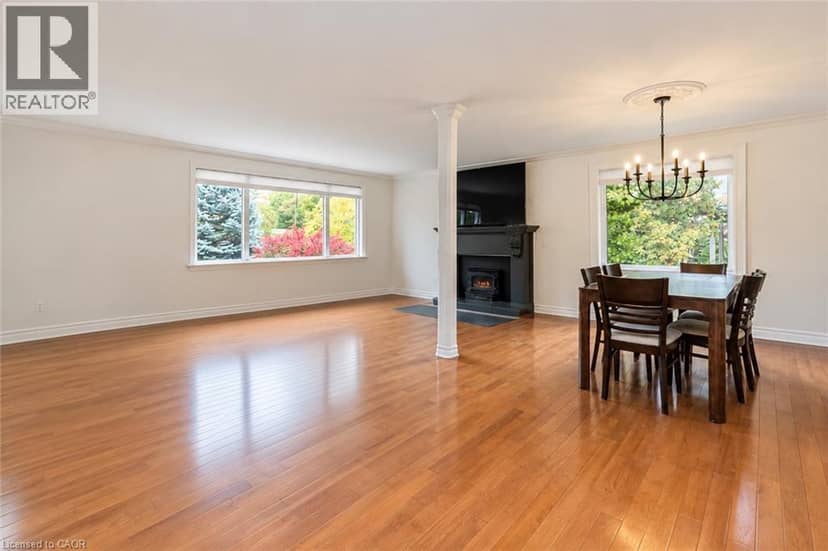 284 MAPLEDENE Drive — photo 17 of 34