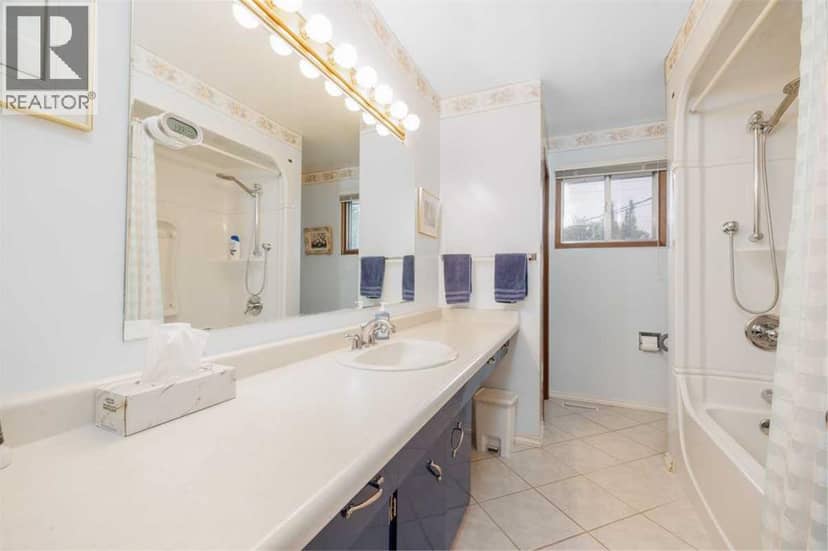 67 Huntham Road NE — photo 14 of 32