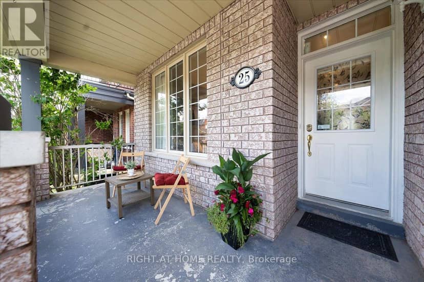 25 Longwood Avenue, Richmond Hill, photo 2