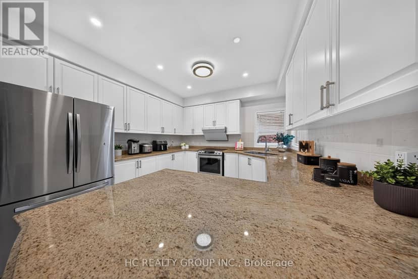 21 Wolf Trail Crescent — photo 21 of 40