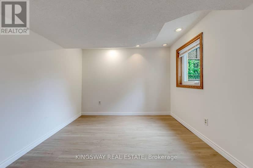 3603 Kelso Crescent — photo 37 of 40