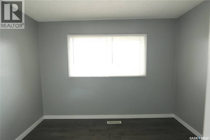 1549 Bond STREET — photo 21 of 28
