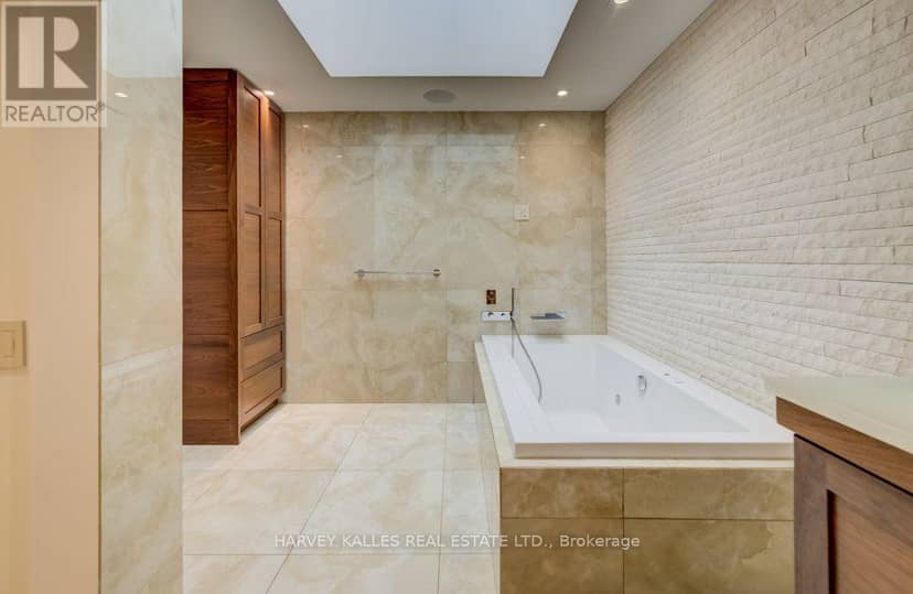8 Westgate Walk — photo 31 of 40