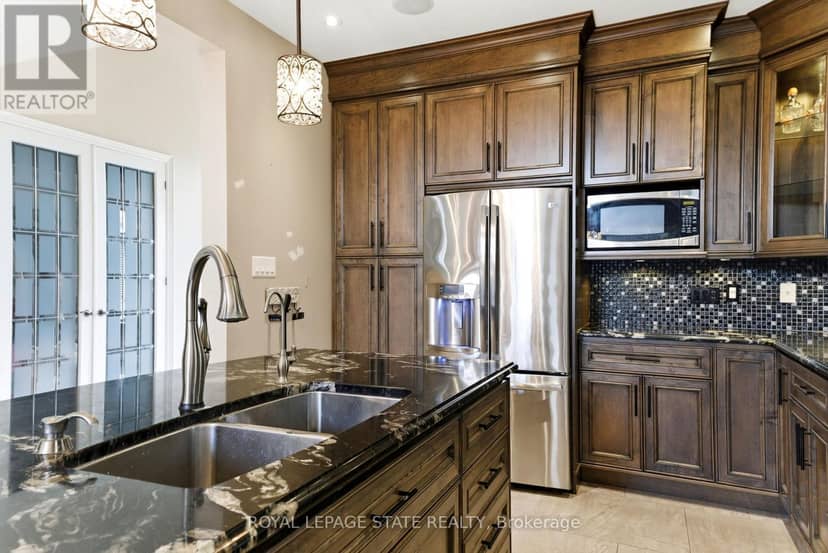 85 Hillcroft Drive — photo 18 of 40