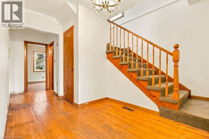 1353 BIRCH Avenue — photo 3 of 18