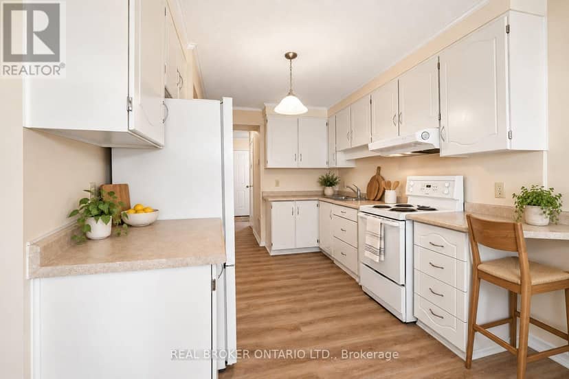 114 - 30 Green Valley Drive — photo 6 of 21