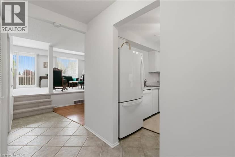 122 LAKESHORE Road Unit# 46 — photo 4 of 20