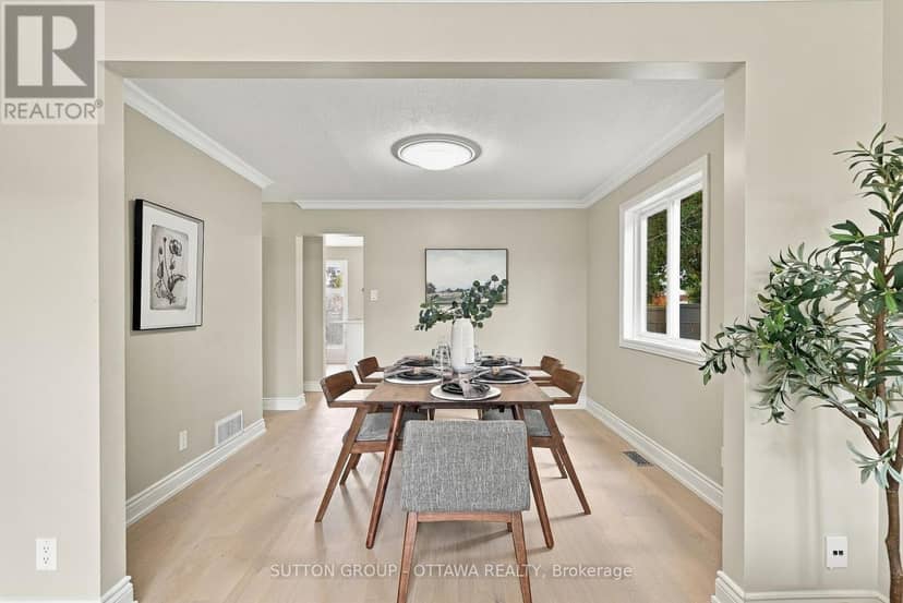 476 Rougemount Crescent — photo 10 of 40