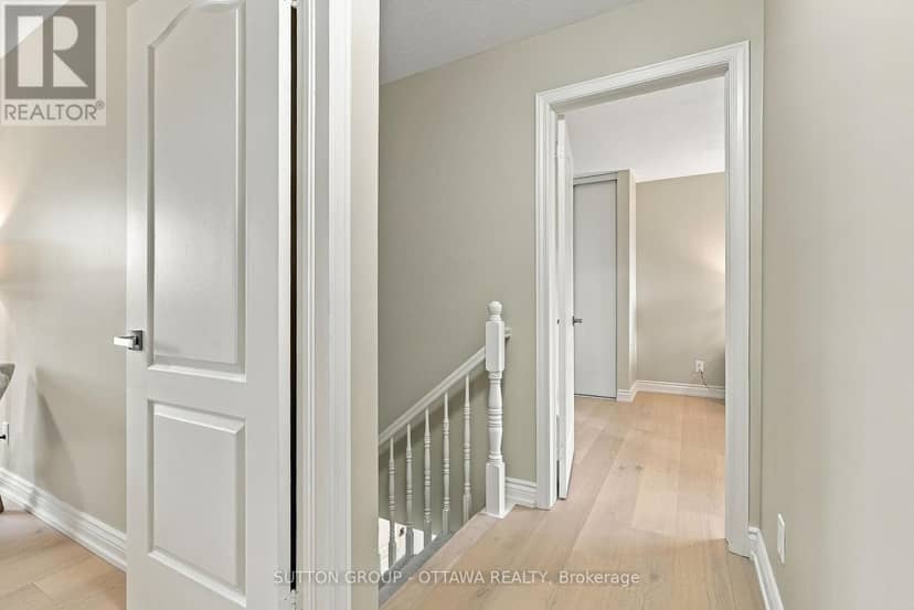 476 Rougemount Crescent — photo 25 of 40