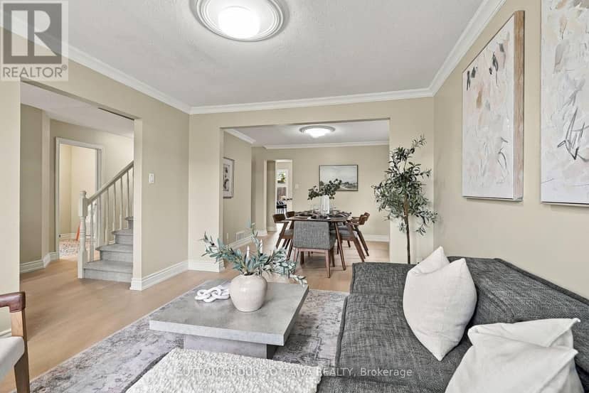 476 Rougemount Crescent — photo 9 of 40