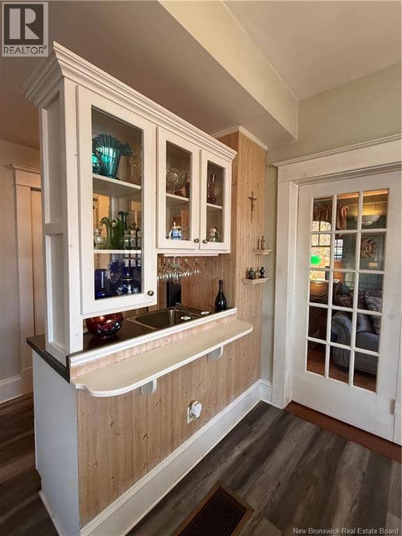 549 Main Street — photo 18 of 40