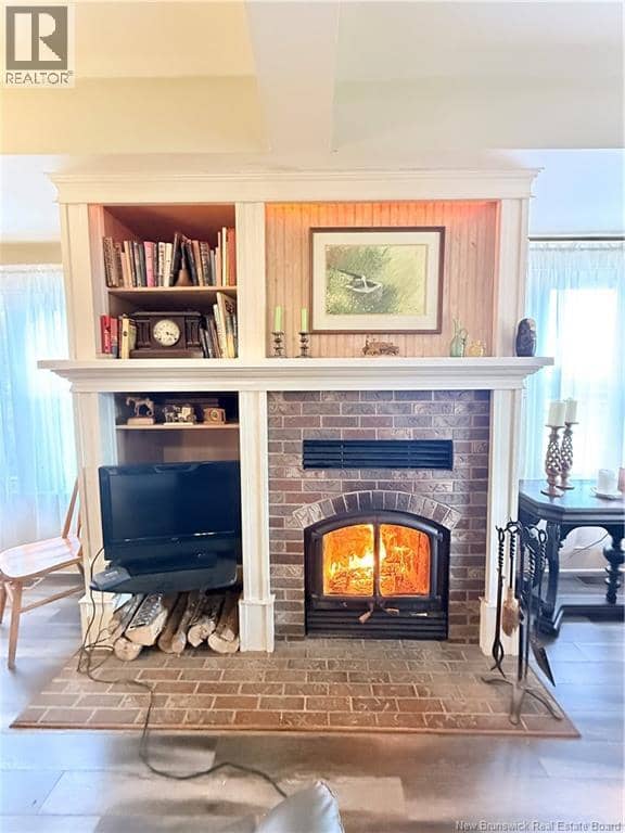 549 Main Street — photo 9 of 40