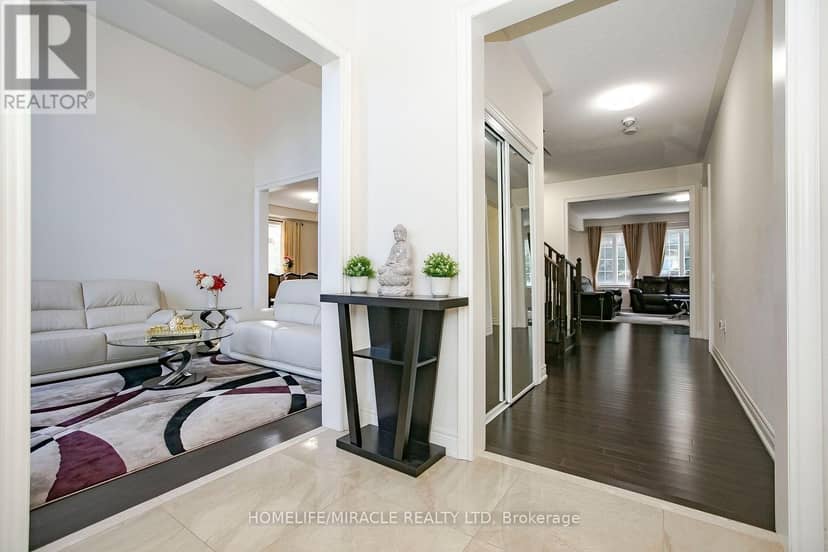 30 Brookwater Crescent — photo 5 of 40