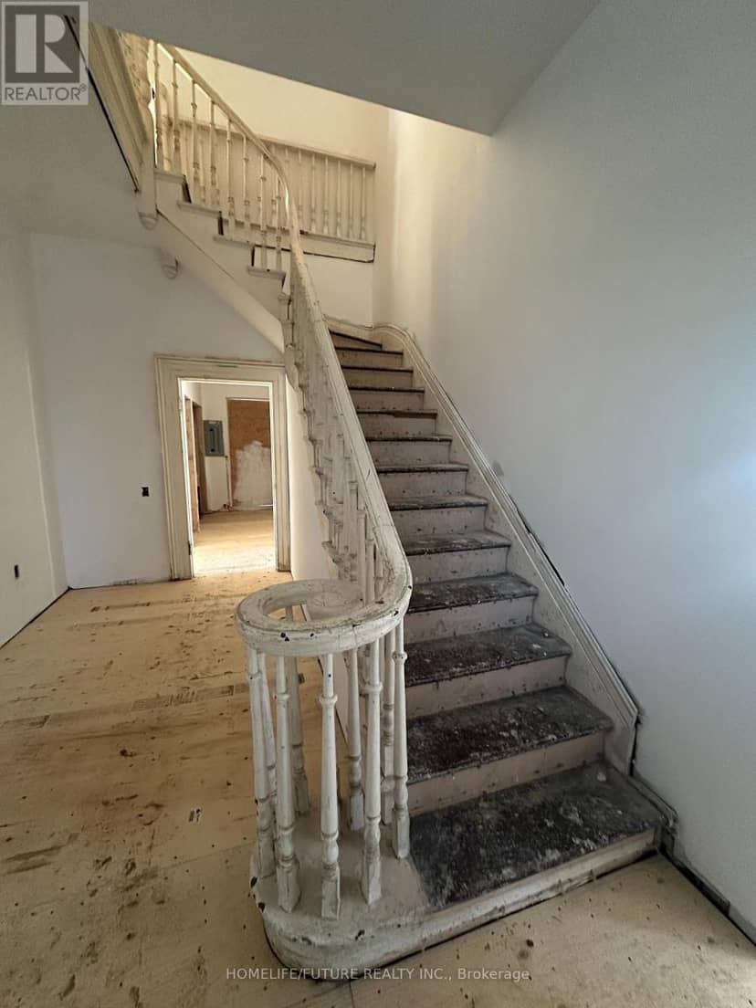 64 King Street — photo 13 of 29
