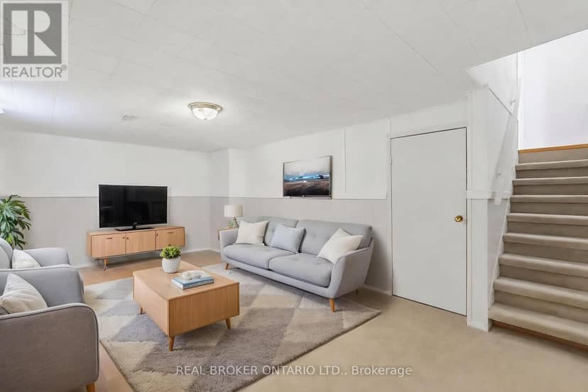 46 - 122 Lakeshore Road — photo 15 of 20