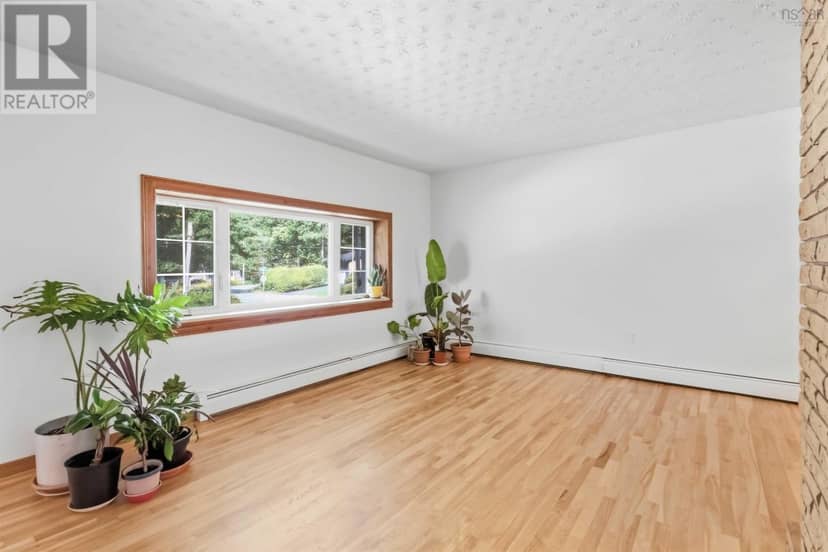 50 Inverness Avenue — photo 3 of 40
